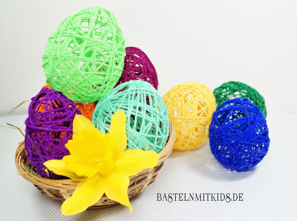 Ostereier basteln aus Papier - Bastelnmitkids